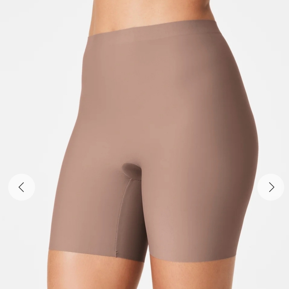 SPANX Seamless Mid Thigh Nude Shapewear Shorts